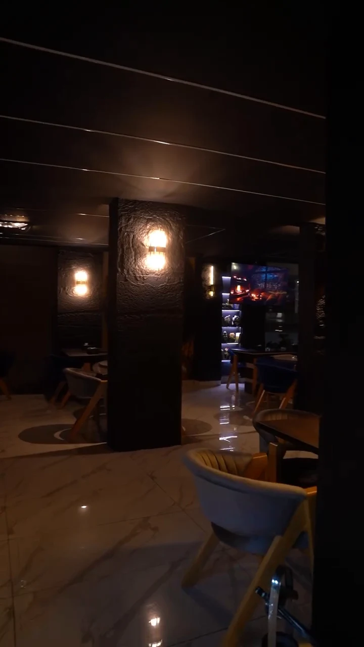 المقاعد والتفاصيل الداخلية في دوز
